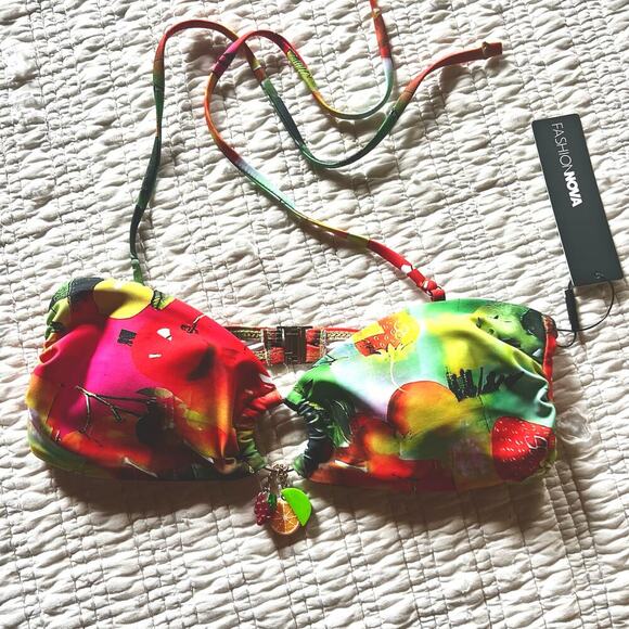 Fashion nova Melanie fruit bikini top S - Picture 3 of 7